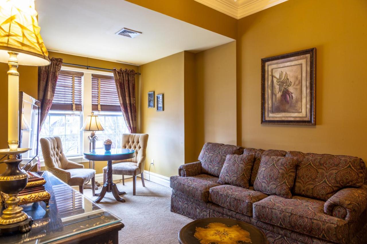 The At Village, A Historic Of America 4*