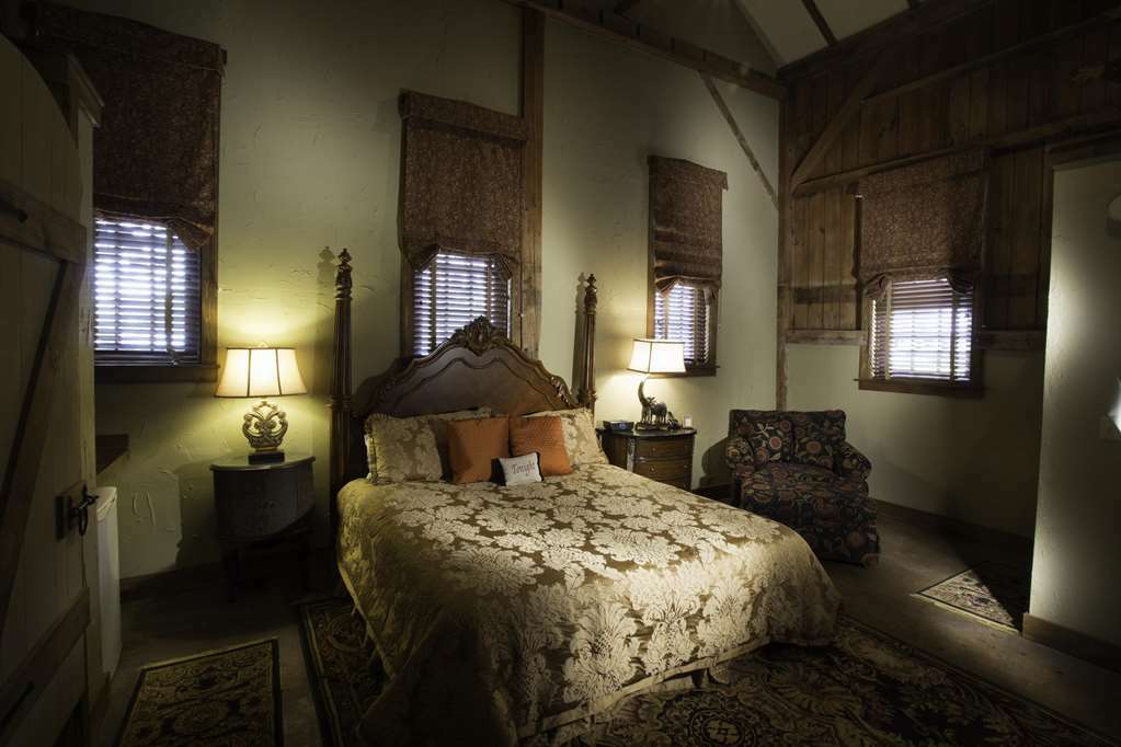 The At Village, A Historic Of America Inn