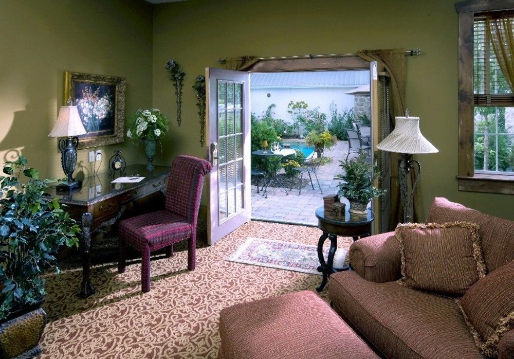 The At Village Locanda